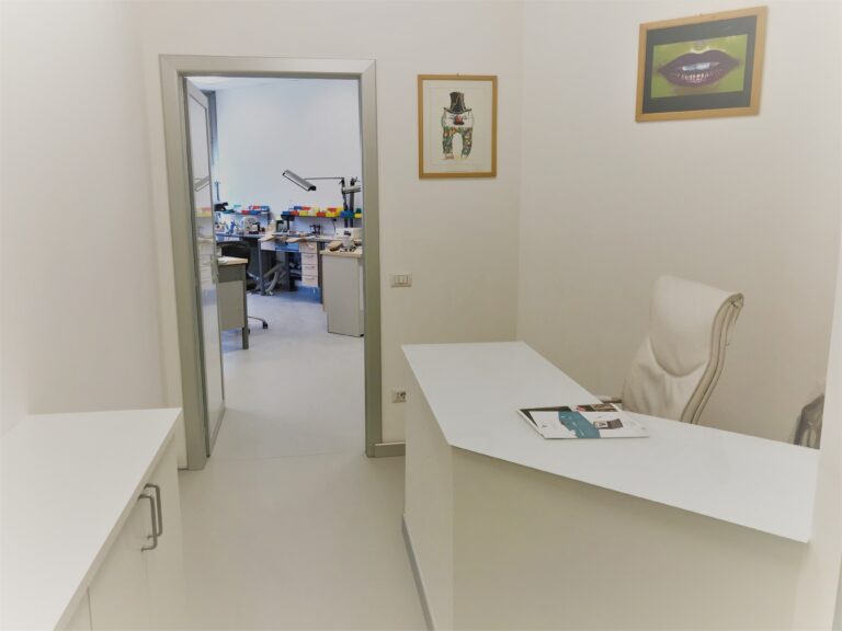 32-laboratorio-odontotecnico